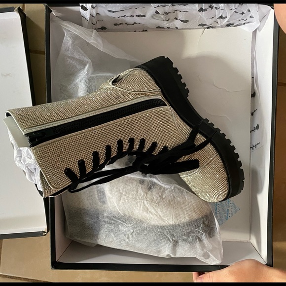 SOLD - Picture 3 of 4